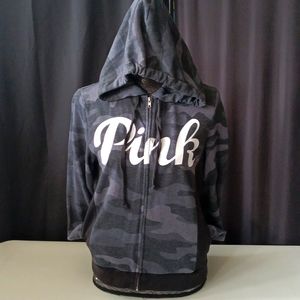 VICTORIA SECRET PINK CAMO BLSCK GRAY JACKET SIZE SMALL